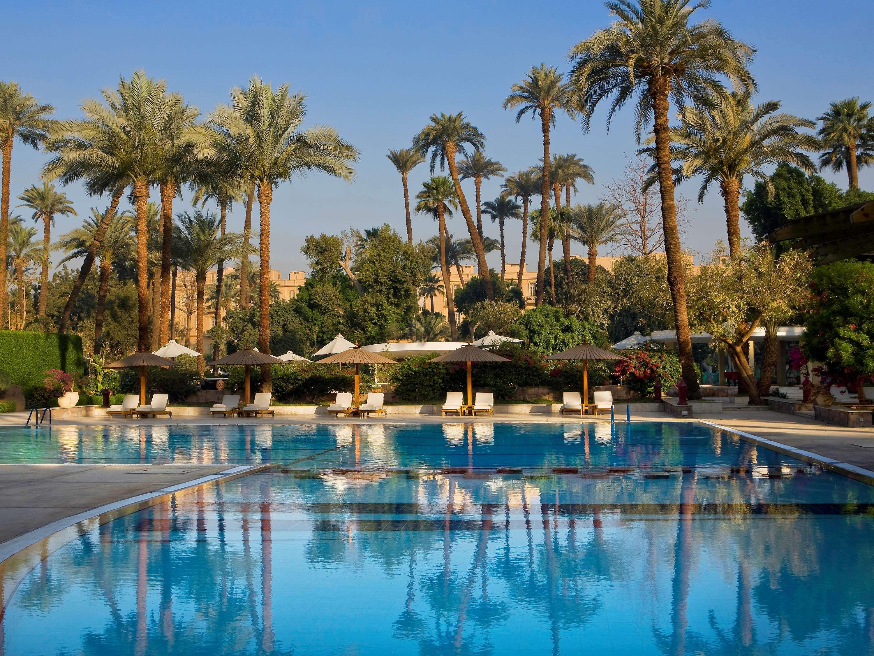 فندق بافيلون وينتر الاقصر الأقصر المظهر الخارجي الصورة The pool at the Four Seasons Hotel, Cairo