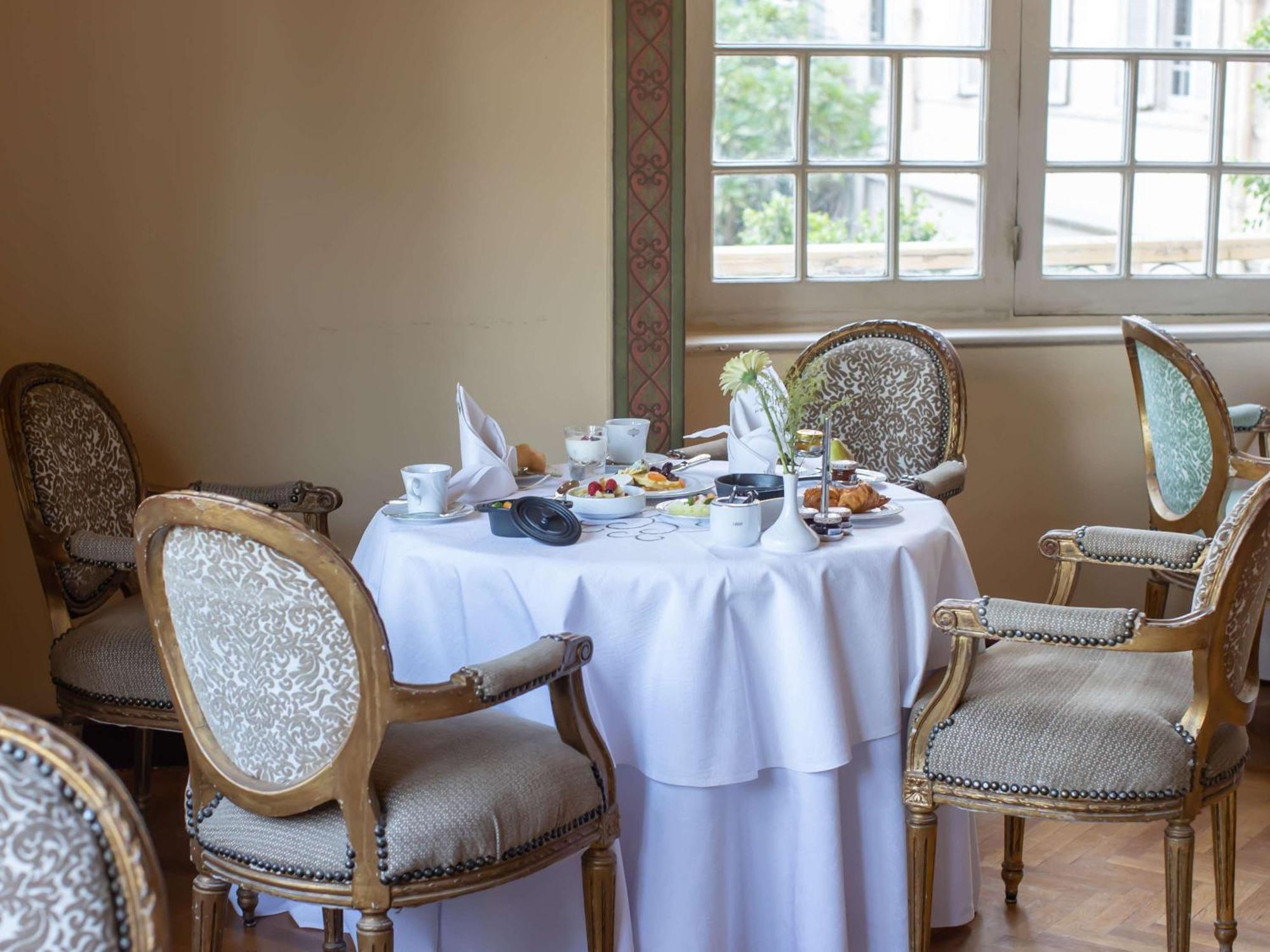 فندق بافيلون وينتر الاقصر الأقصر المظهر الخارجي الصورة The interior of the restaurant